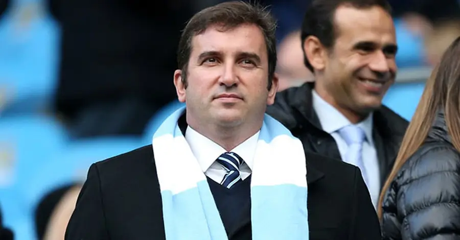 ბარსაში მიაჩნიათ, რომ ფერან ტორესის ტრანსფერის გაჭიანურების უკან ვიქტორ ფონტი დგას