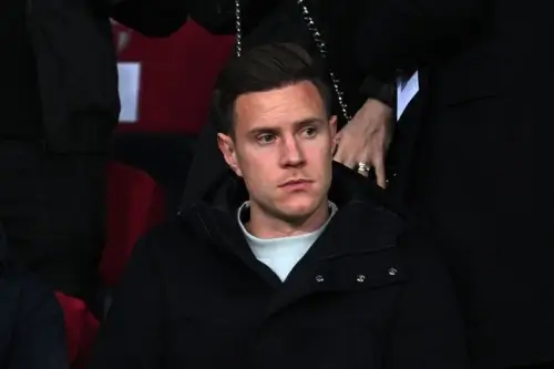 ტერ შტეგენი დარწმუნებულია, რომ კლუბი მისი რეპუტაციის შესალახად კამპანიას აწარმოებს