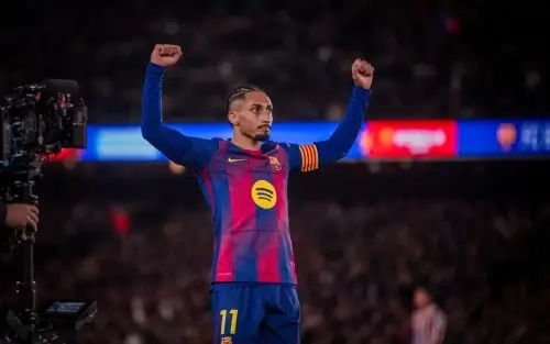 რაფინიას 2-დან 2 - ბრაზილიელი ბრწყინავს