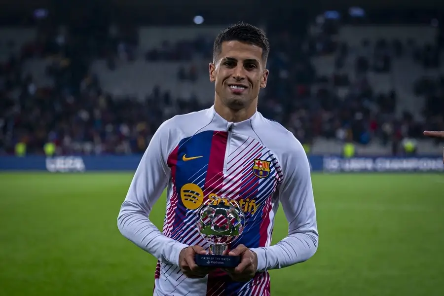 ჟოაუ კანსელუ ბარსელონას ელოდება