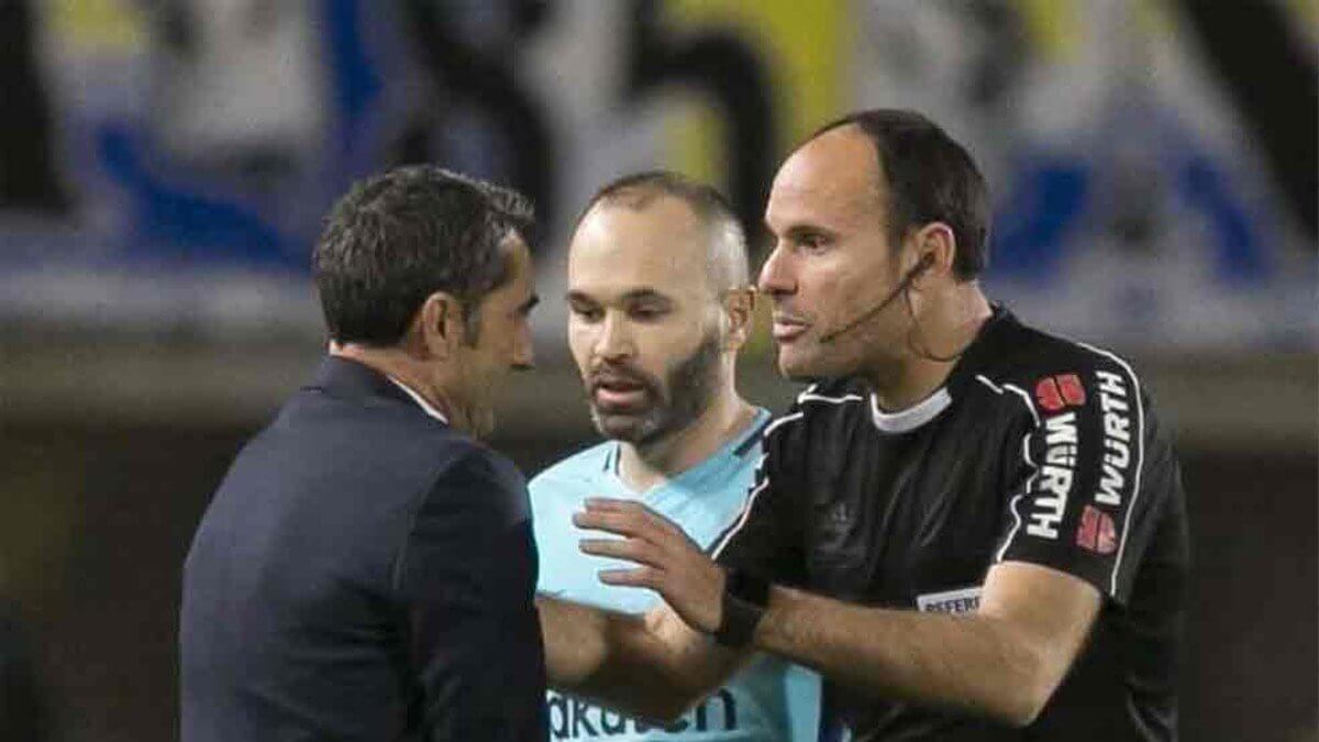 ინიესტა: ცხადი იყო, რომ მასპინძელთა მეკარემ  ხელით საჯარიმოს გარეთ ითამაშა