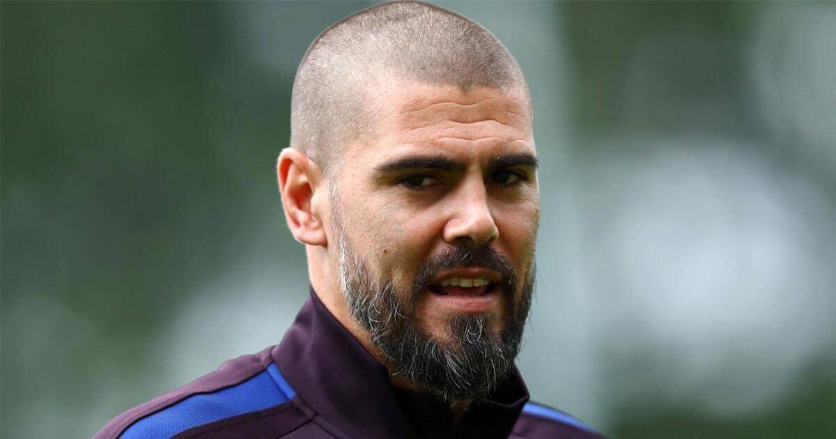 ვიქტორ ვალდესი სადებიუტო შეხვედრაში მოედნიდან გააძევეს