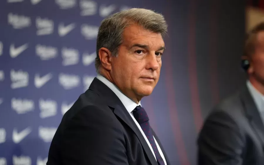 ბარსელონამ კიდევ ერთი მწვრთნელის კანდიდატურა განიხილა, რომლის ვინაობაც არ სახელდება