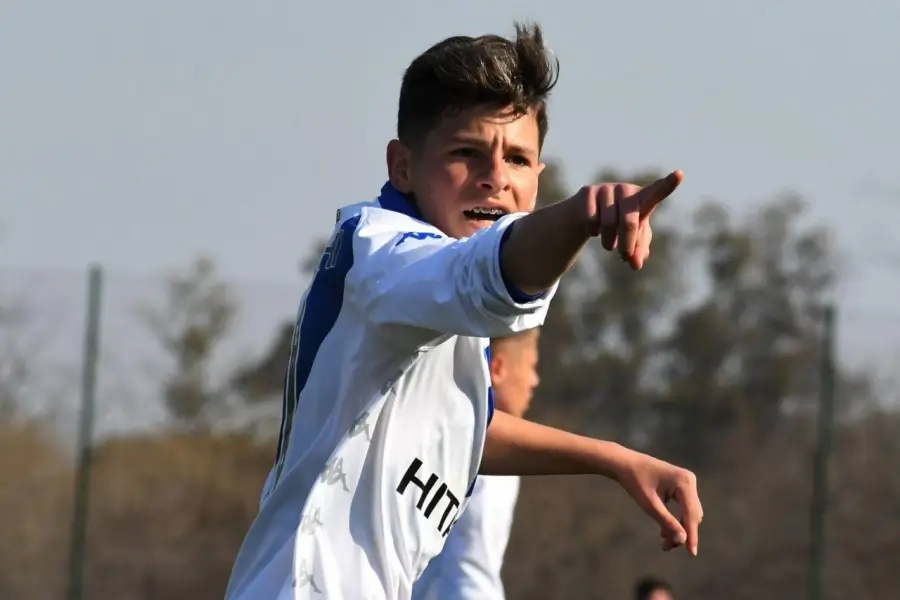 ბარსელონა 16 წლის არგენტინელ ტალანტთან მოლაპარაკებებს აწარმოებს