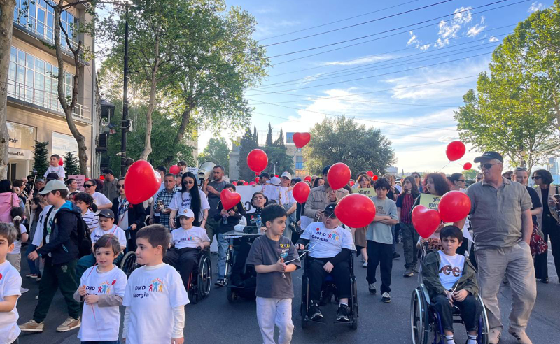 დავეხმაროთ დიუშენის სინდრომით დაავადებულ ბავშვებს