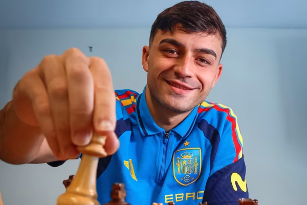 პედრი: ვოცნებობ, რომ ინიესტას მსგავსი გოლი გავიტანო